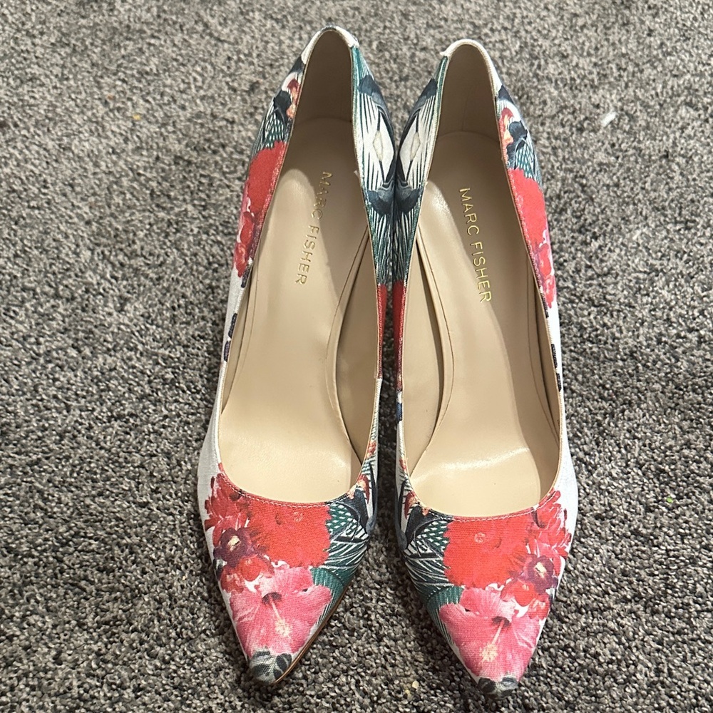 Marc Fisher Women's Floral Heels - Red and Green Sz 7.5